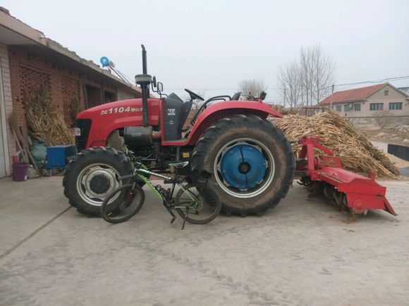 农民哥拖拉机,一台拖拉机一年能挣多少钱