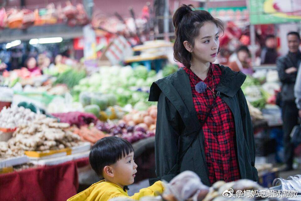 黄圣依背的双肩包,黄圣依背的lv包