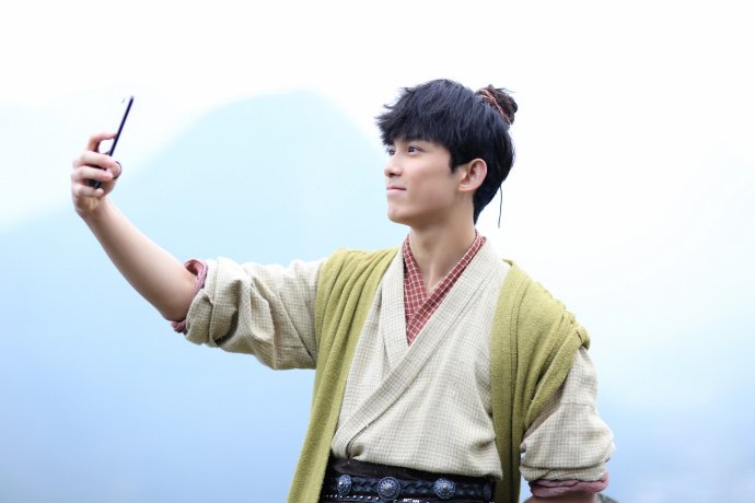 鹿晗吴磊跨时空组队,鹿晗吴磊南征北战