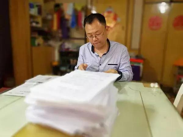 买彩票中了1000万惨遭一家人陷害,买彩票中了500万被领导撕了怎么办