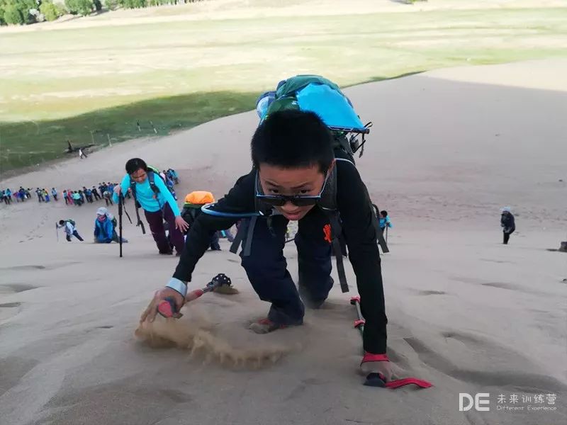 108名5年级孩子沙漠特训与一所体制内学校的破壳——红英小学