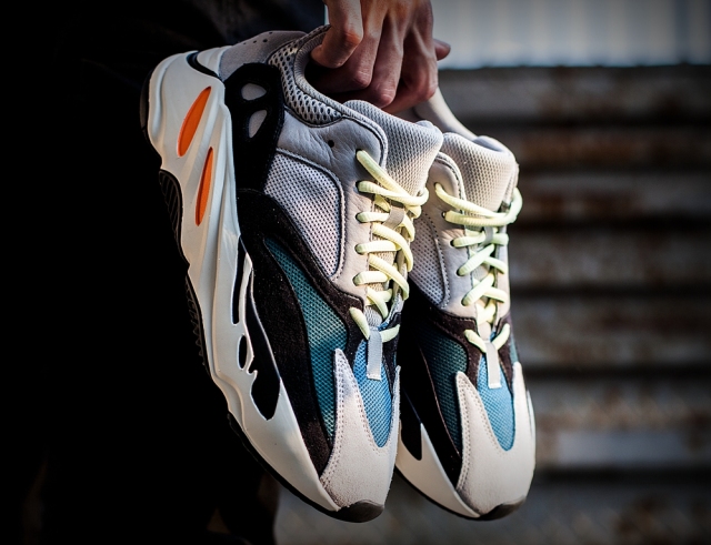 侃爷上脚yeezy350搭配,yeezy前侃爷穿过什么鞋