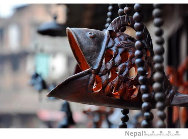 被中国游客“爆买”政府的尼泊尔，小店促销标语全是中文！