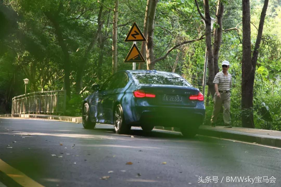 宝马330lixdrivem运动版感受,23款宝马330i第一视角沉浸式体验