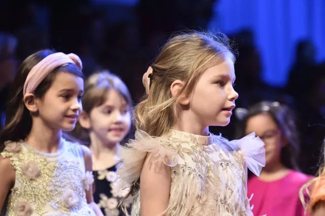 大牌女童装6-12岁潮款高级感,洋气时髦女童装1-4岁