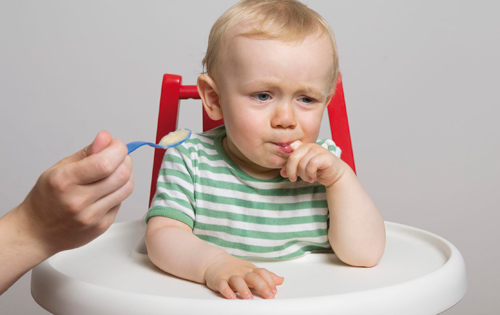 套路孩子吃药,宝宝不肯吃中成药有什么妙招