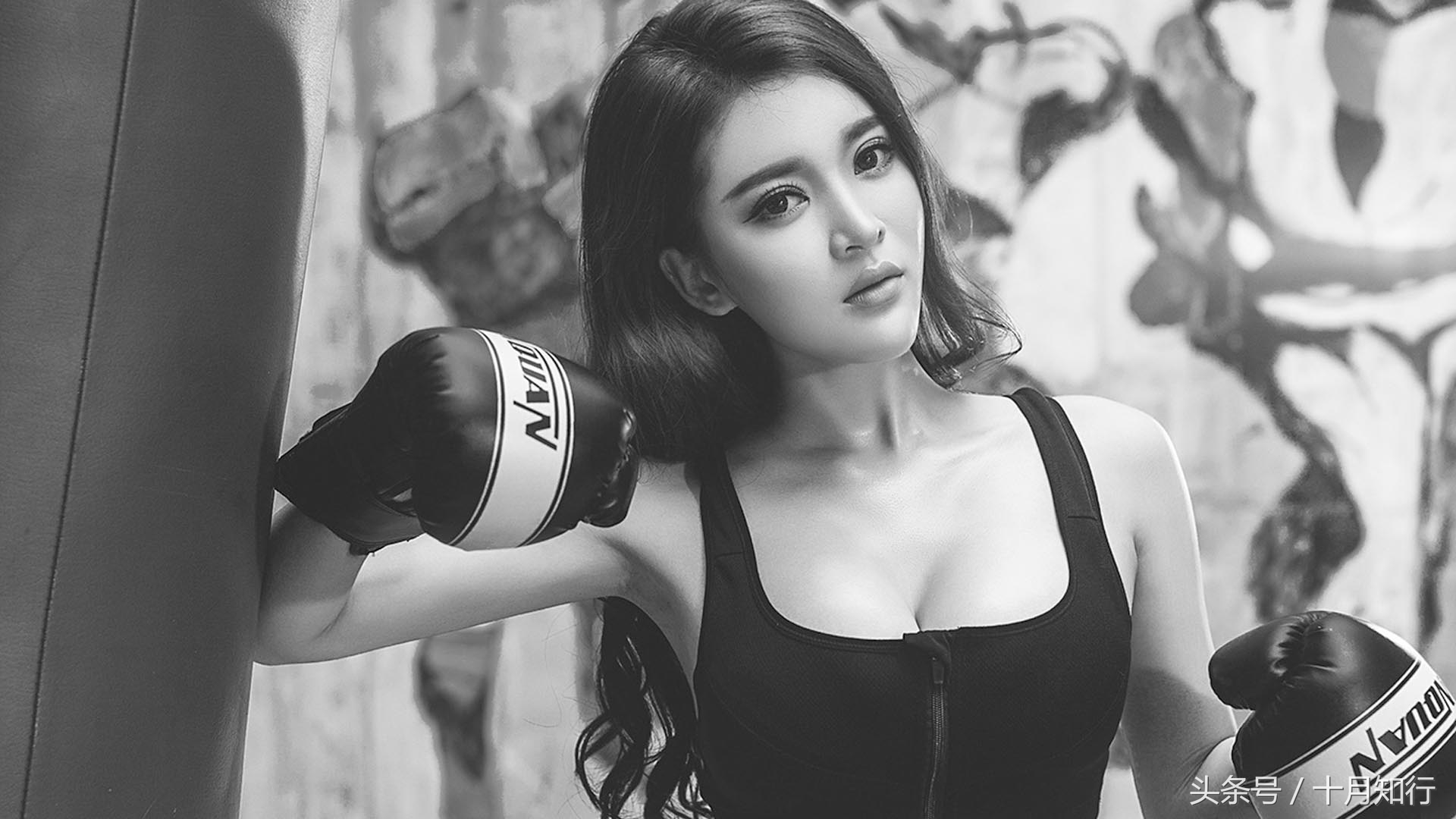 胸部下垂两个动作美化胸型,胸部提升训练改善胸型