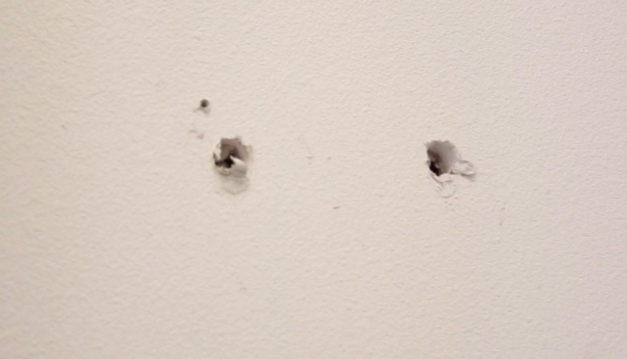 如何修补墙面上的小洞？看看美国专业装修师傅给出的方案！