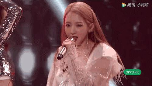 眼妆画的好,C位出道早,101女孩靠它被Pick