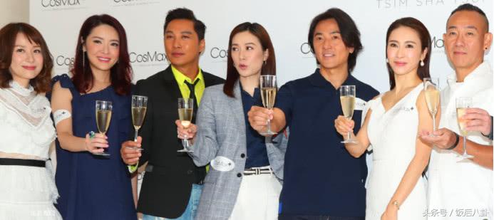 黎姿颜值巅峰笑容迷人,47岁黎姿素颜不老