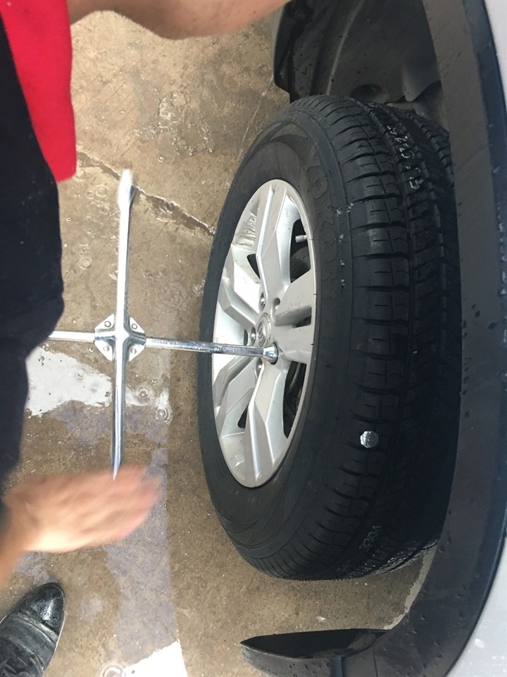 长安cs75plus轮胎爆胎,长安cs75爆胎怎么回事