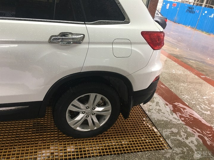 长安cs75plus轮胎爆胎,长安cs75爆胎怎么回事