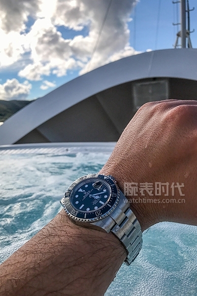 夏天适合戴橡胶表带吗,智能手表配金属表带还是皮表带