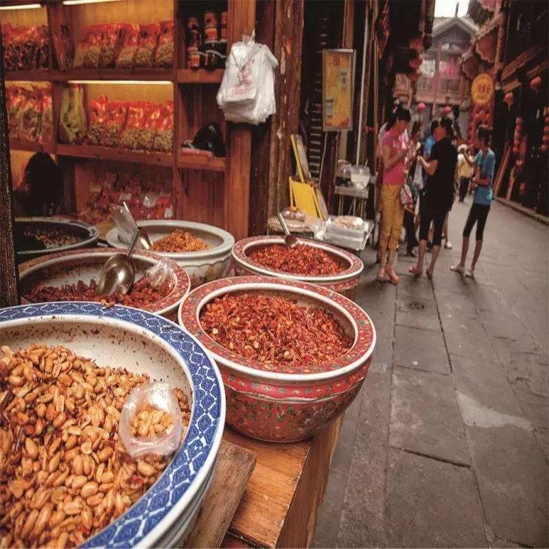 “想不红都难”系列:欢迎全世界的朋友来渝中蹭网