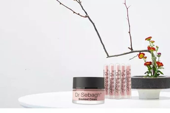 范冰冰豪华化妆台,范冰冰的化妆柜里有什么