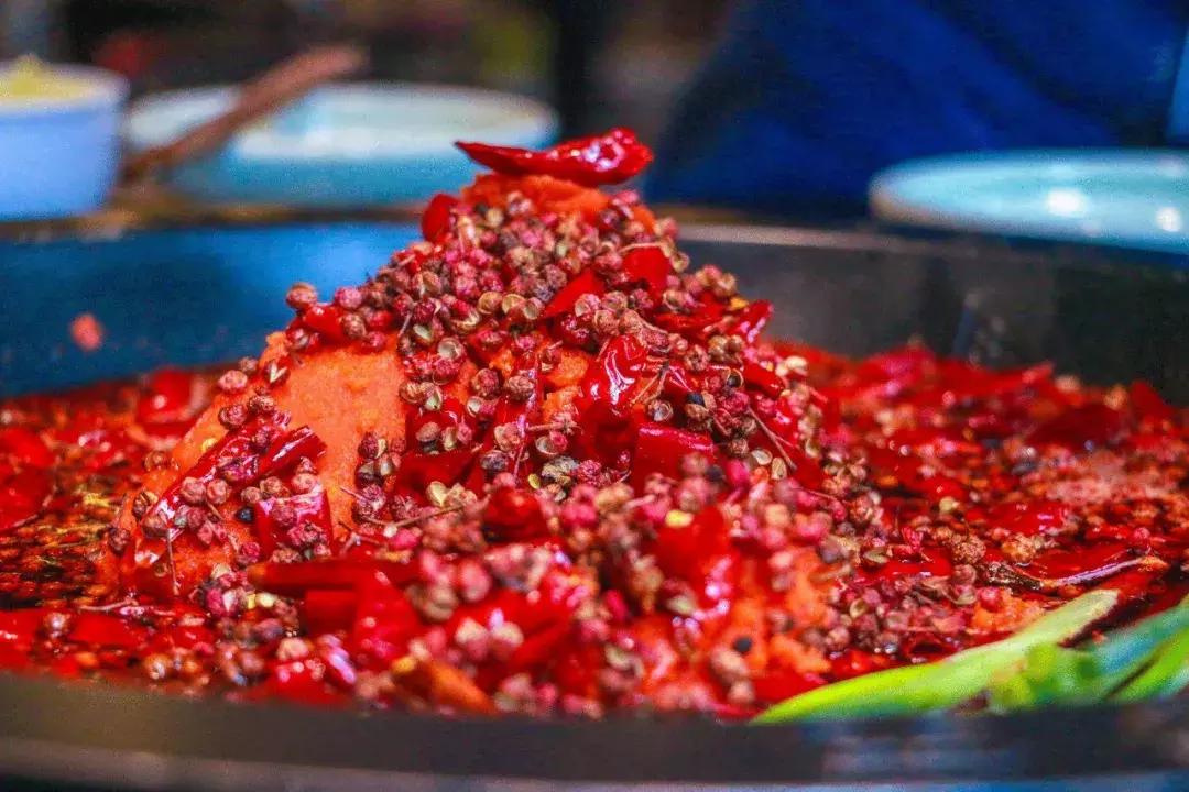重庆火锅跟四川火锅有什么区别吗,重庆火锅和四川火锅什么区别
