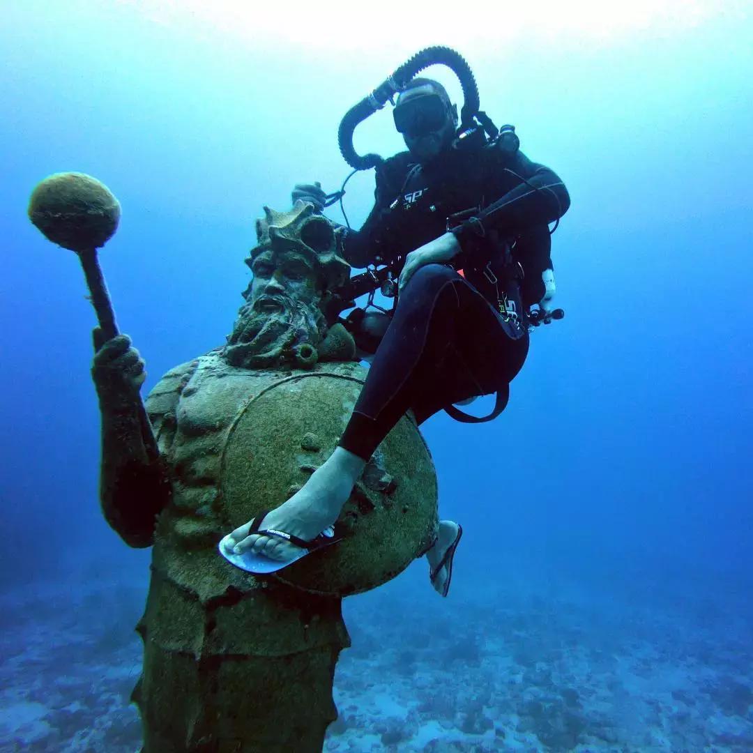 开挂的人生不需要解释图片,开挂的人生不需要解释合集