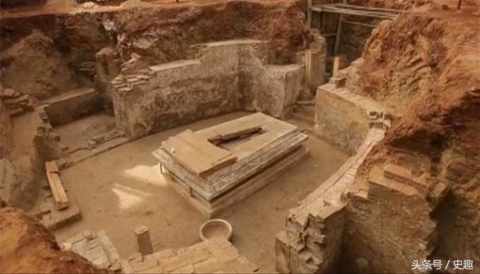 民间故事古墓之谜,民间故事神秘的古墓