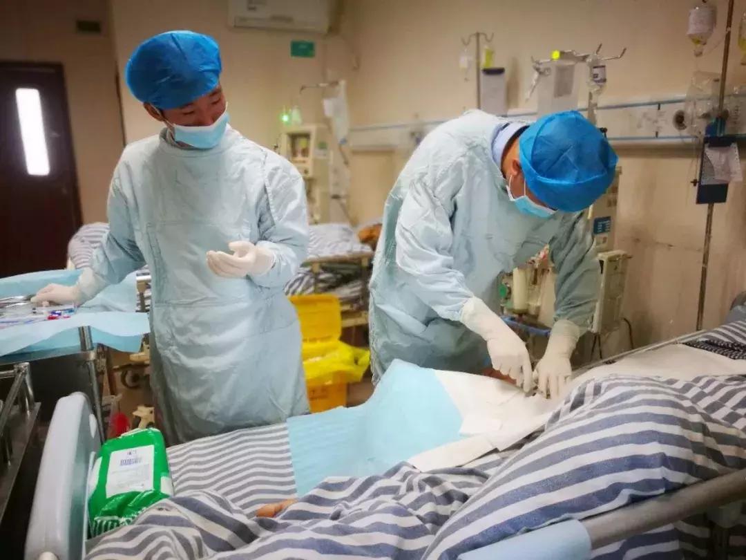 甲亢医生开了中药伤肝吗,甲亢吃什么药脖子好得快又不伤肝