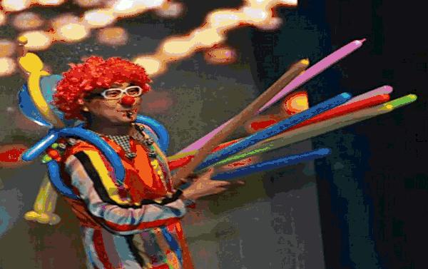 萌娃也能high玩世界杯？618和启橙一起体验足球新玩法！