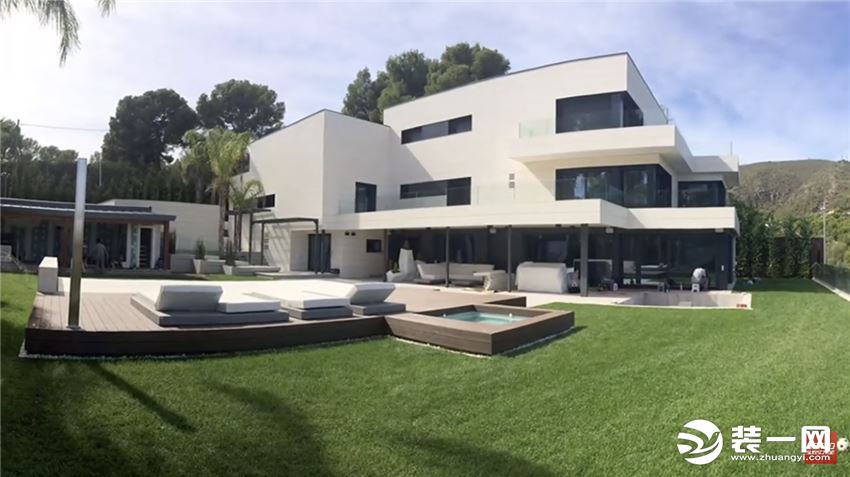 梅西球形豪宅,梅西的豪宅像足球一样