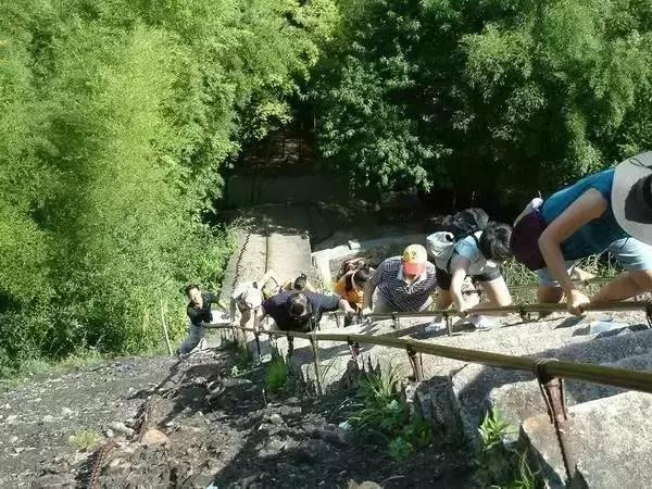赣州哪座山有玻璃栈道,江西赣州三百山玻璃栈道