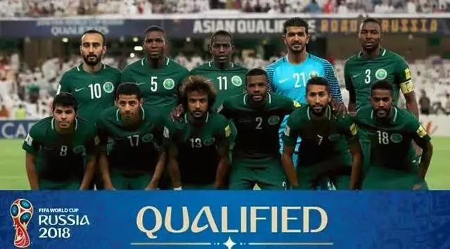 沙特队1-2负于墨西哥谁先开球,5比0沙特真的输了么