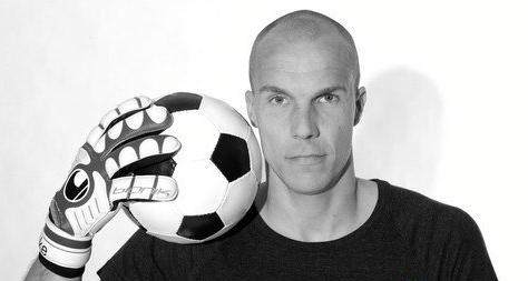 大张伟调侃自杀门将无知者无畏球盲都来解说世界杯了