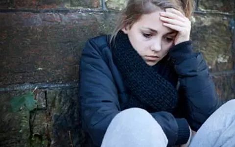 如果你抑郁说明你活在过去,如果你抑郁有什么症状