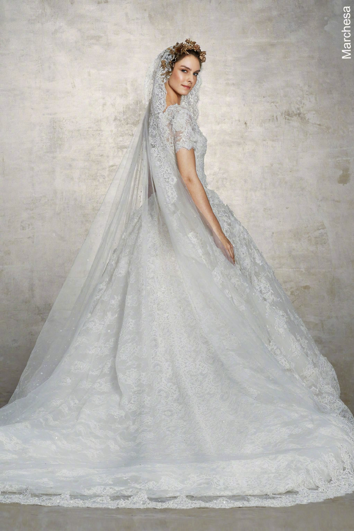 怎样选择自己的婚纱,韩式风格婚纱该怎么选