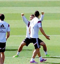 男神约我熬夜看球?别虚!精致观球看这里!