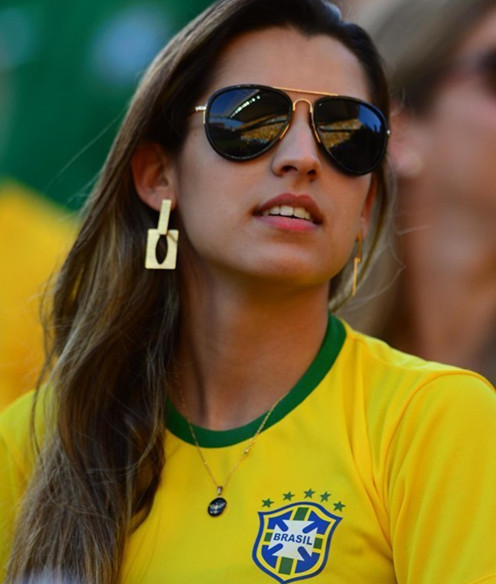 巴西女球迷惊艳全场,巴西世界杯巴西女球迷惊艳亮相