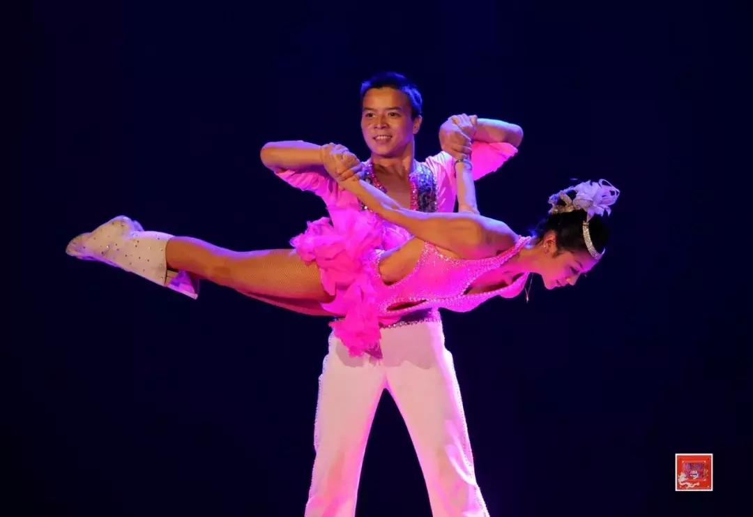 群星汇聚耀动全城|凯里金玛美购和毅足道龙庭汇海鲜酒楼开业盛典