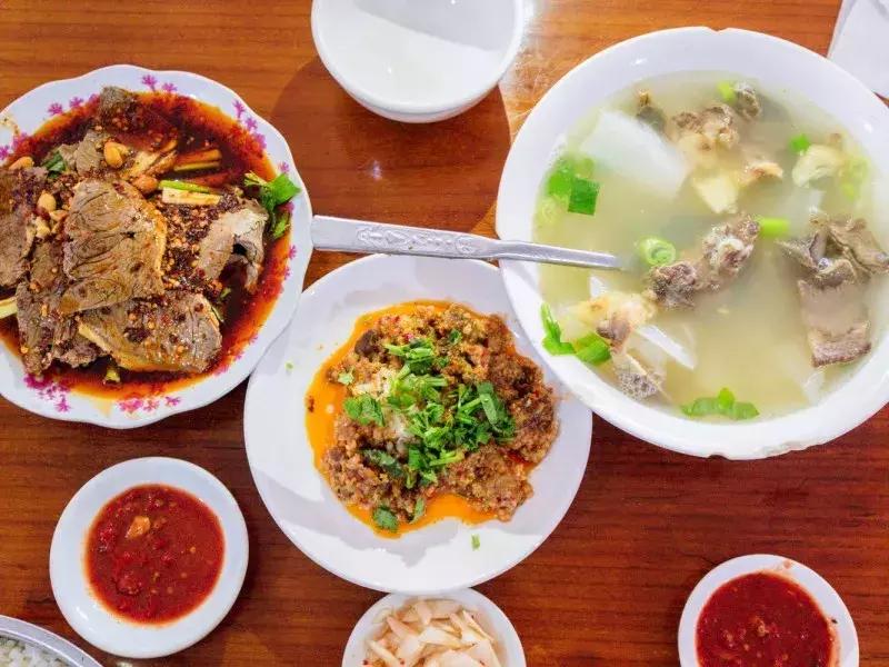 水蜜桃8块一斤,西瓜桃子8元