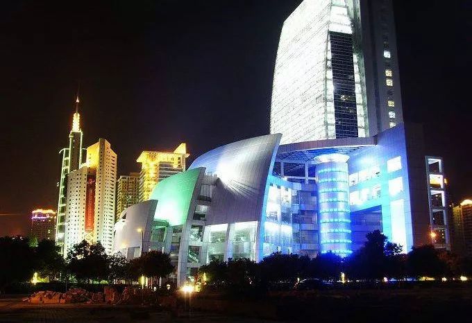 深圳的夜景哪个地方比较漂亮,深圳夜景灯光秀最佳观看地点