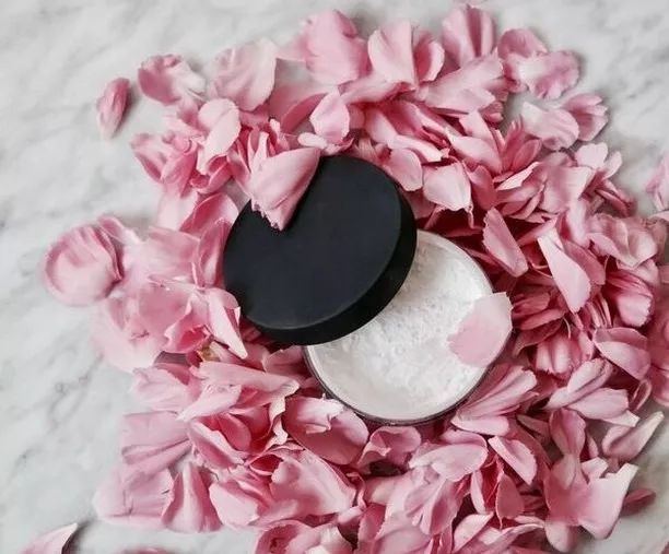 连明星都推荐的化妆品,blackpink韩妆和欧美妆