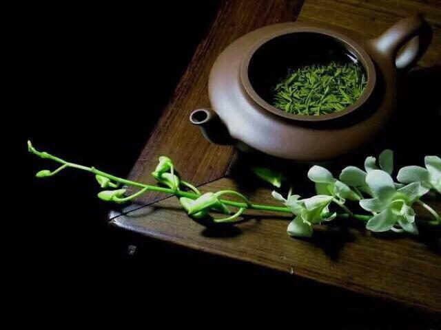 万事外物都心照不宣，40岁，没有谁愿意偃旗息鼓无动于衷混吃等死