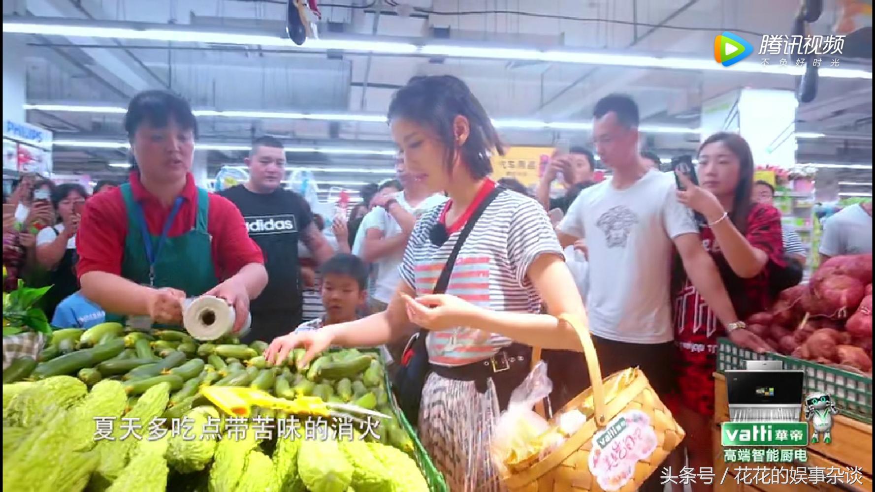 黄圣依和安迪去超市买虾,黄圣依和安迪去买菜