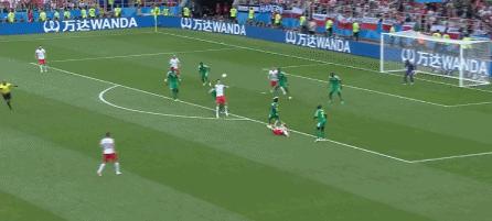 波兰前锋莱万多夫斯基进五球,波兰神锋莱万多夫斯基