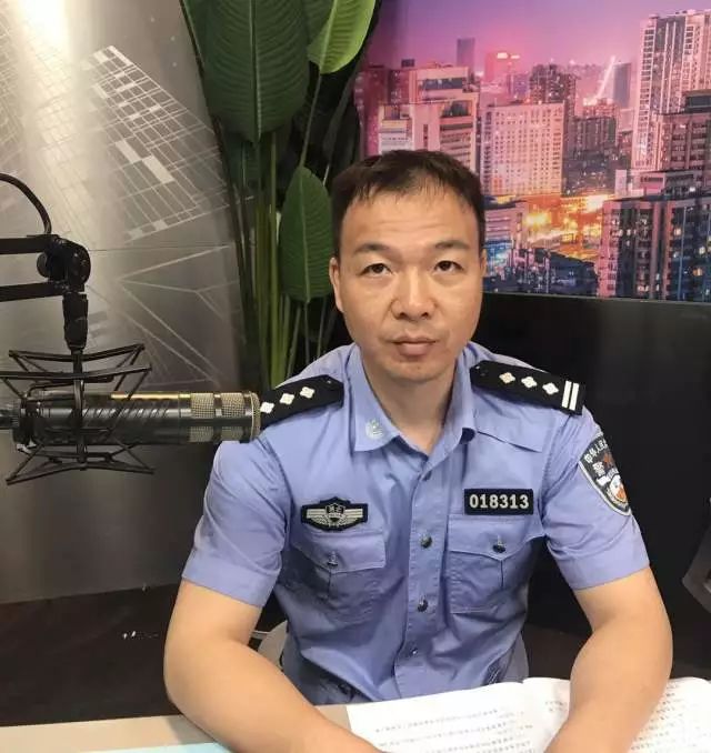 武汉市交管局事故大队,警官面对面