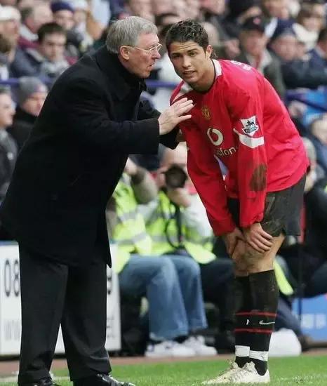 梅西想c罗了吗,梅西想晃过门将