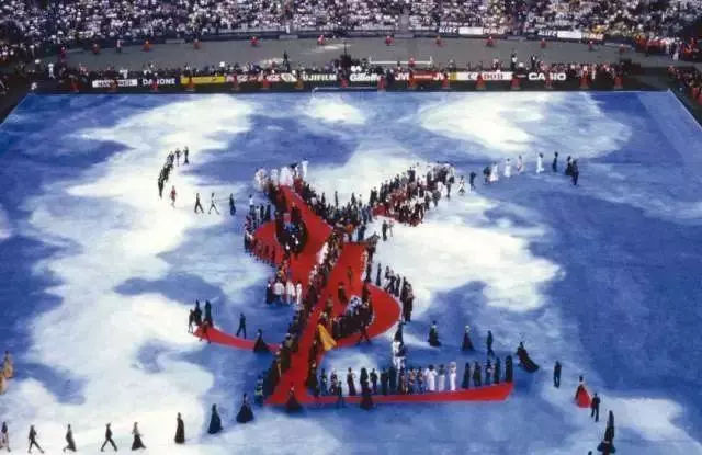 足球与篮球的结合,时尚与足球的融合