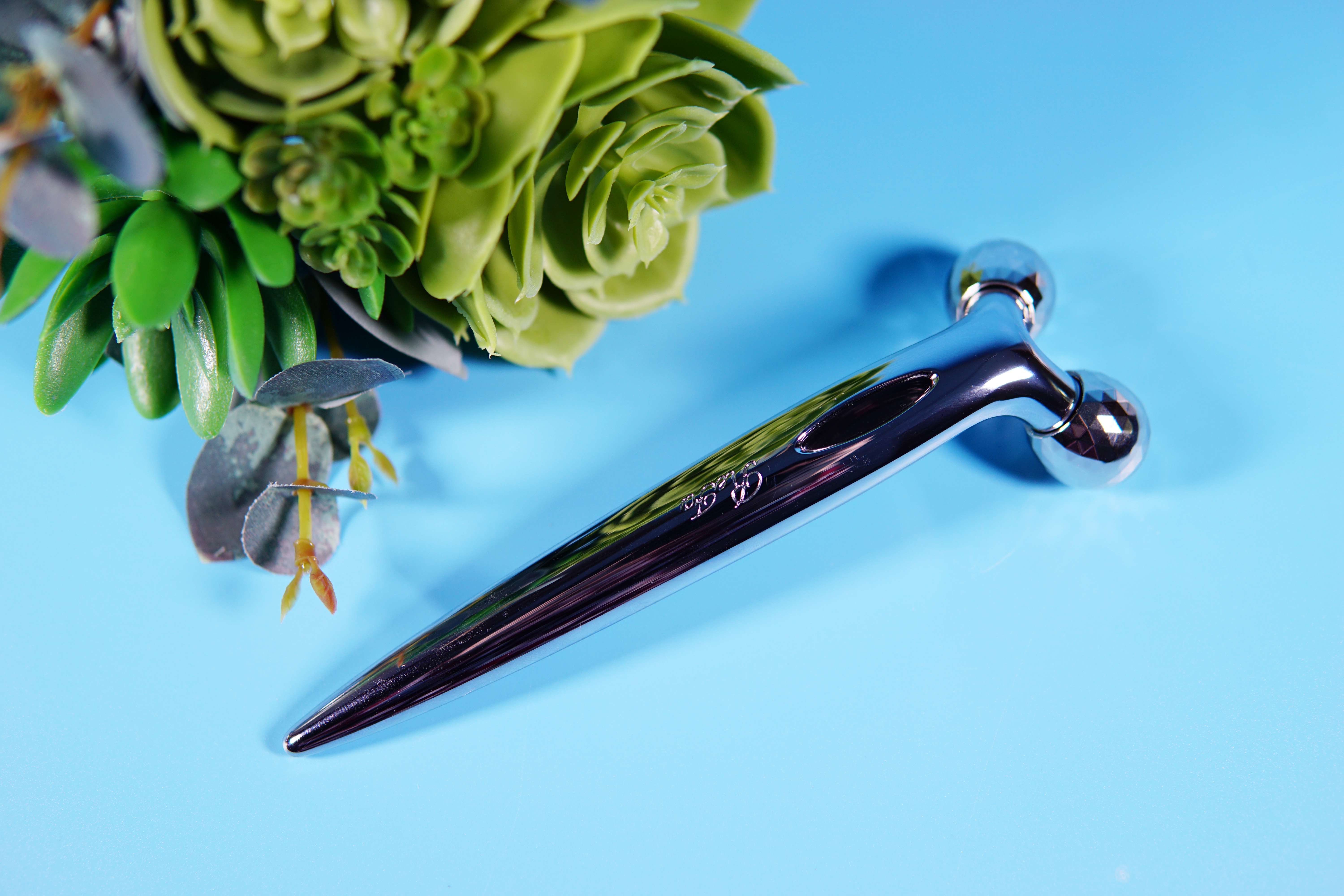 少花冤枉钱认准好产品,射频美容仪拔草还是种草