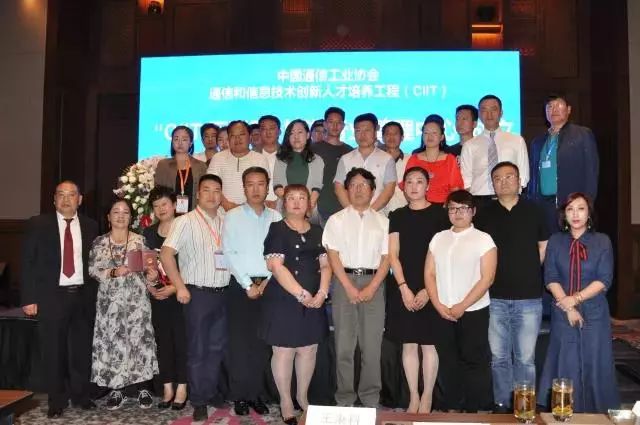 「今日丽江」丽江互联网牵手旅游，今年将培养千名旅游咨询师/激情世界杯酒驾整治不打烊