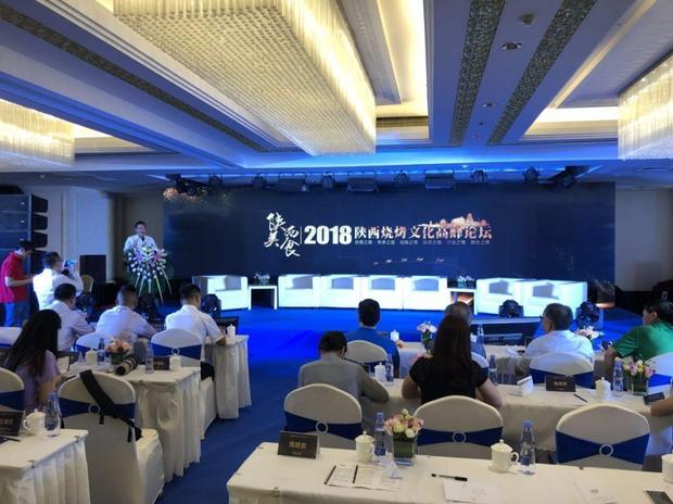 宴遇石锅鱼油焖小龙虾烧烤大排档,宴遇烧烤深夜小酒馆