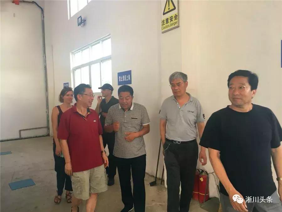 淅川来了仨“老外”，干啥？