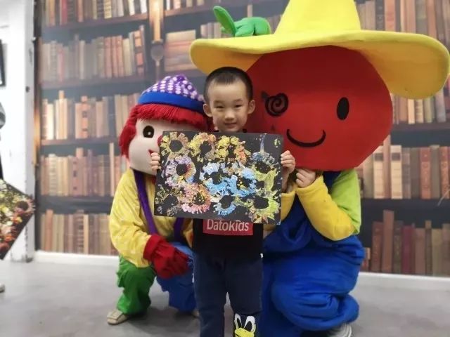 「金宝贝小小陶艺师活动回顾」跟外太空EZ寻觅不一样的烟花