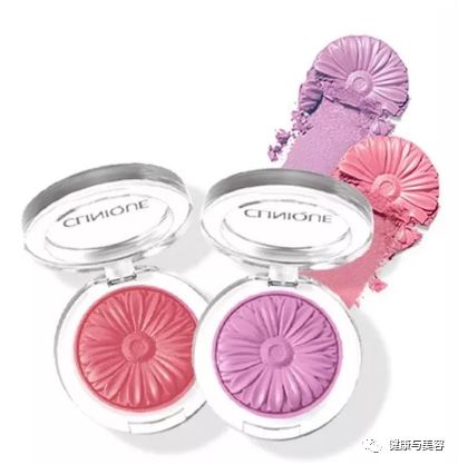 蔡徐坤腮红上热搜！《创造101》小姐姐说腮红用得好，脸小年龄小