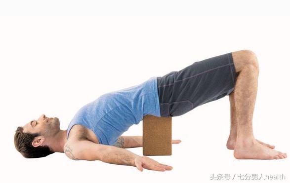 男士瑜伽提高身体柔韧性,男人瑜伽初学者必看动作