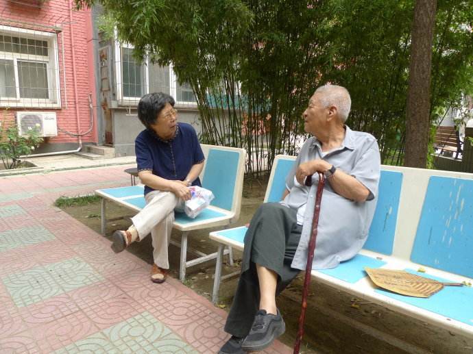 严寄洲导演追悼会,2012年严寄洲金鸡终身成就奖